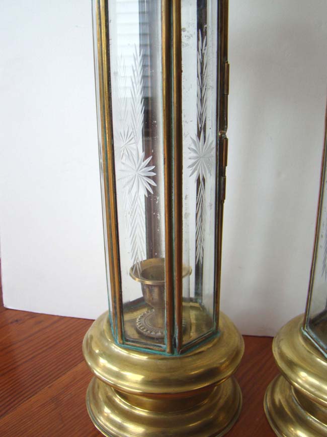 A fine pair of antique Hexagonal brass candle lanterns with etched glass panels circa 1880 — image 2